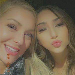 Meet your Posher, Emily